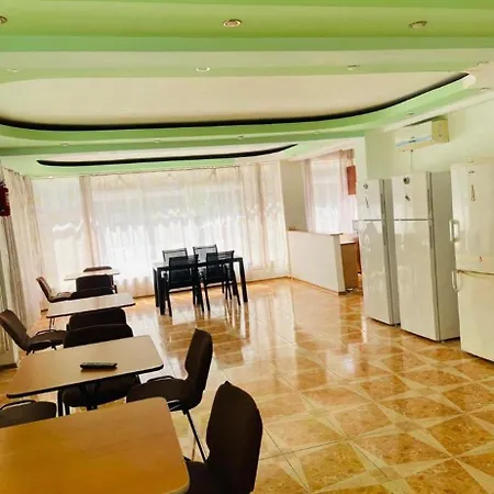 Pensión Njoy By The Sea 3*