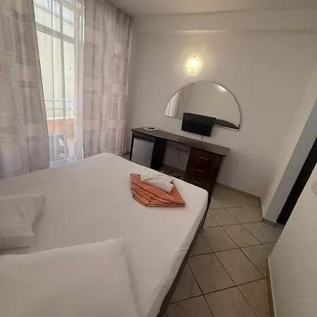 Njoy By The Sea 3* Dél-Eforie